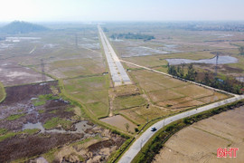 Tuyến đường trăm tỷ "cụt" hai đầu gây phiền phức cho người dân