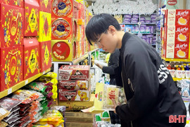 Gen Z loay hoay "ứng phó" với... Tết