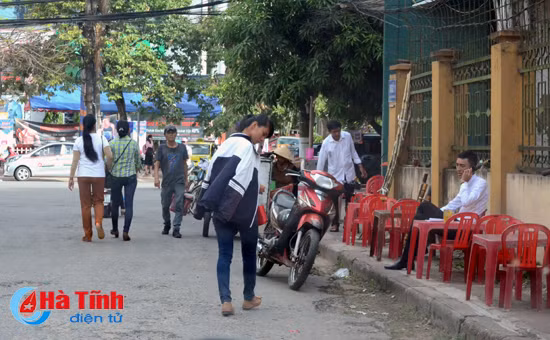 via he tp ha tinh lai ngon ngang sau ngay trong dong co mo