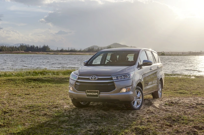 cac mau o to giam gia hap dan den het thang 8