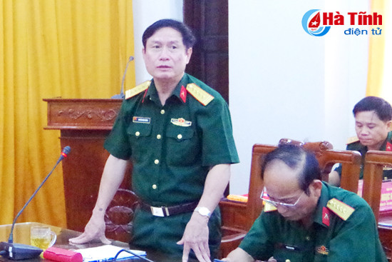 trao quyet dinh bo nhiem thang quan ham cho 6 can bo si quan