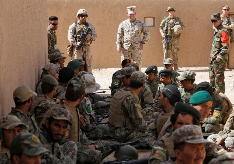 photo thuy quan luc chien my huan luyen binh si afghanistan chong taliban