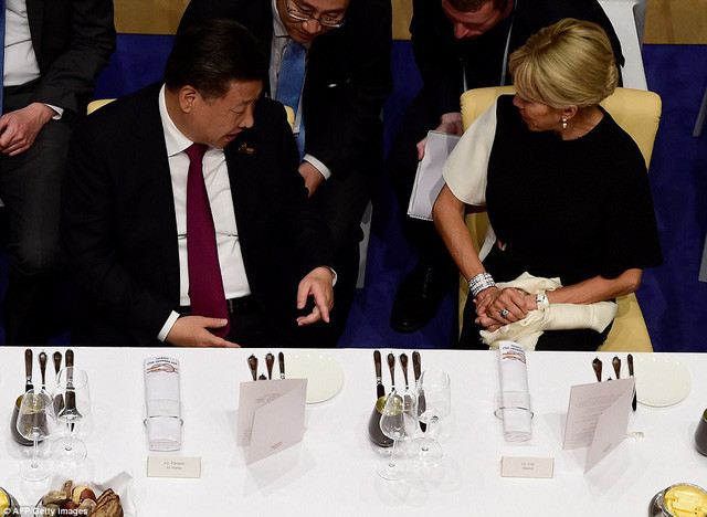 tiet lo thu vi ve cuoc gap keo dai bat thuong giua tong thong trump putin