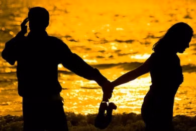 em re trai anh re phai doan duong phia truoc khong chung doi