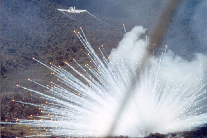 su tan khoc trong chien tranh viet nam qua loat anh cua phong vien my