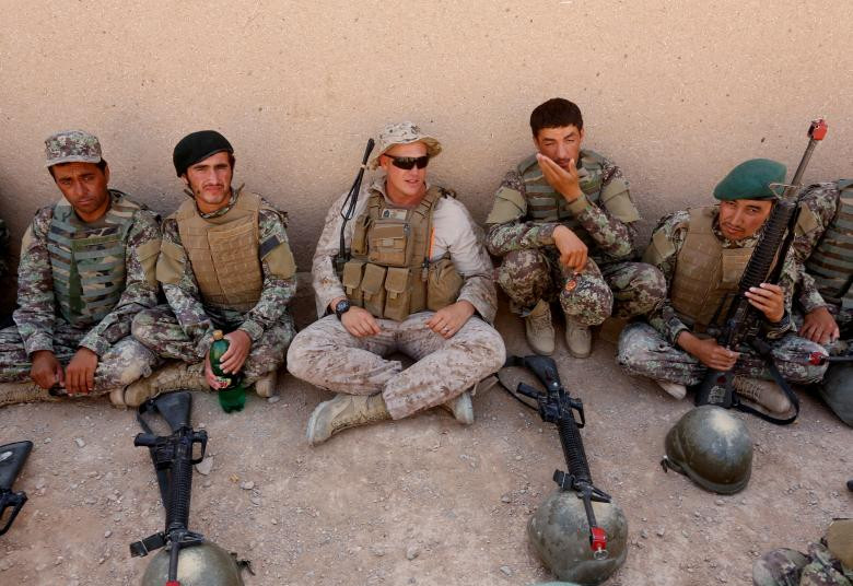 photo thuy quan luc chien my huan luyen binh si afghanistan chong taliban