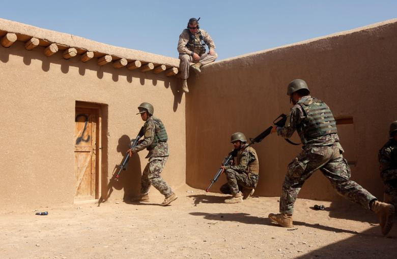 photo thuy quan luc chien my huan luyen binh si afghanistan chong taliban
