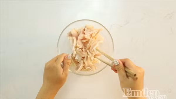 gion mat mon nom tai heo dua chuot thom ngon chang kem ngoai hang