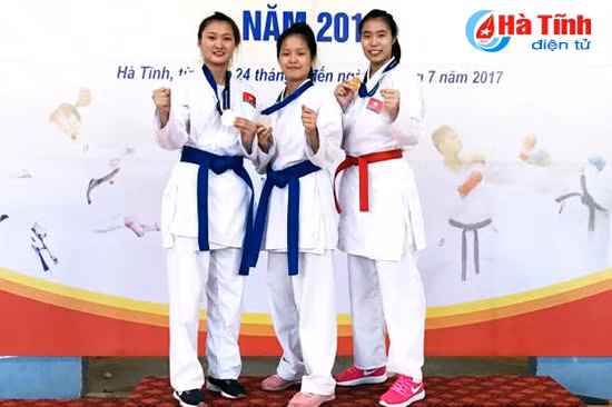 3 vdv ha tinh tham du sea games 29 tai malaysia