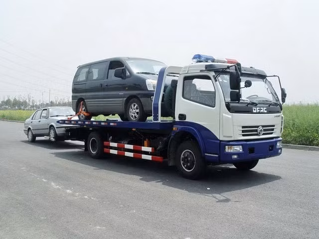Nhiều cách bảo vệ ôtô độc đáo trong mùa lũ lụt
