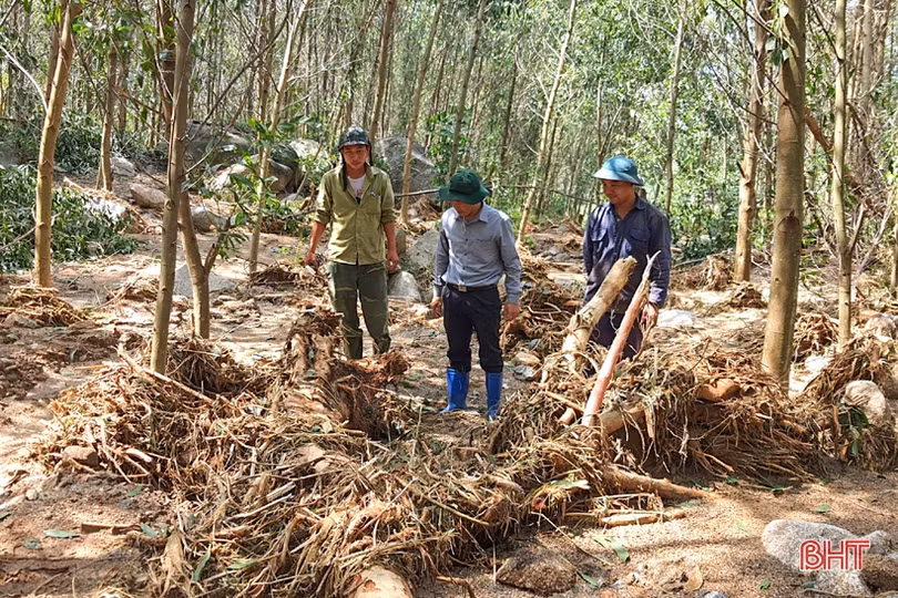Người dân vùng thượng Kỳ Anh kể chuyện lở núi trong đêm, nhiều khối đá lớn rơi ầm ầm