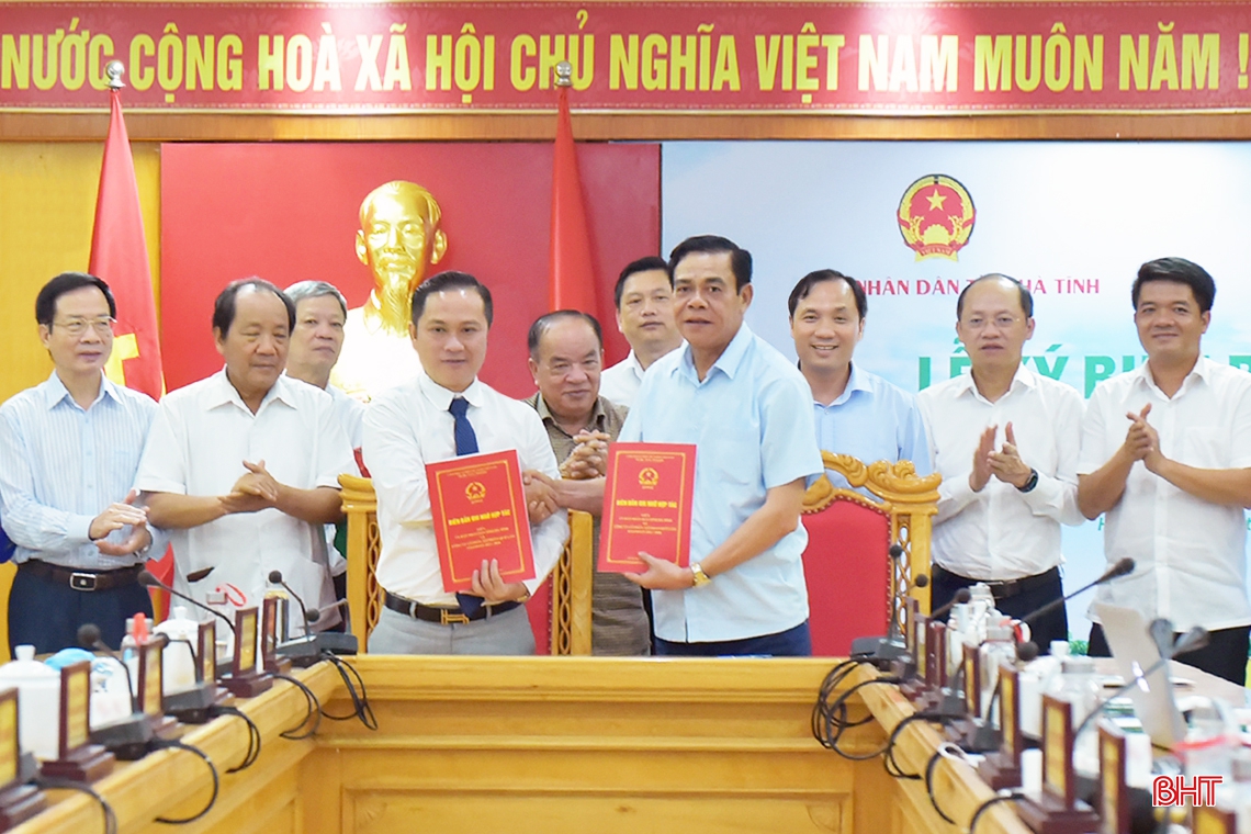 Hà Tĩnh và Công ty Quế Lâm ký kết hợp tác phát triển nông nghiệp hữu cơ