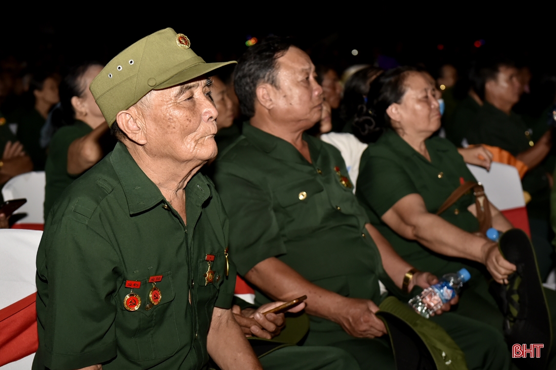 Hào hùng “Cõi thiêng Đồng Lộc - nối mạch ngàn năm”