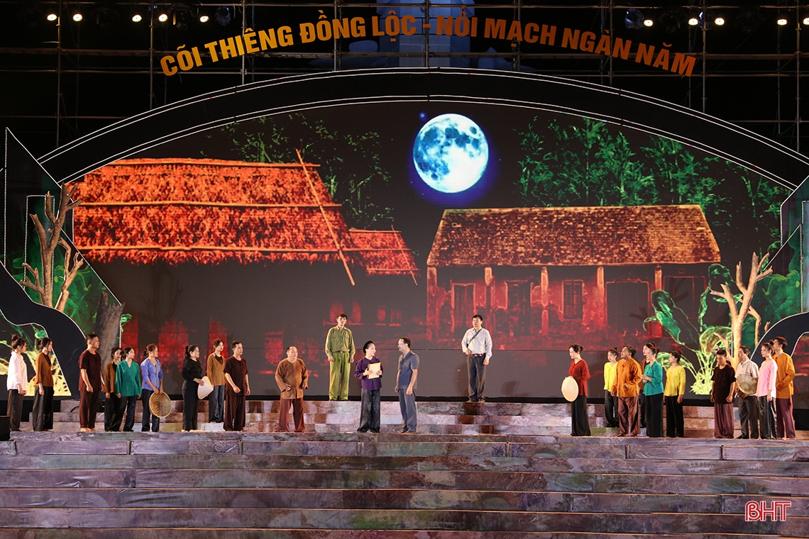 Hào hùng “Cõi thiêng Đồng Lộc - nối mạch ngàn năm”