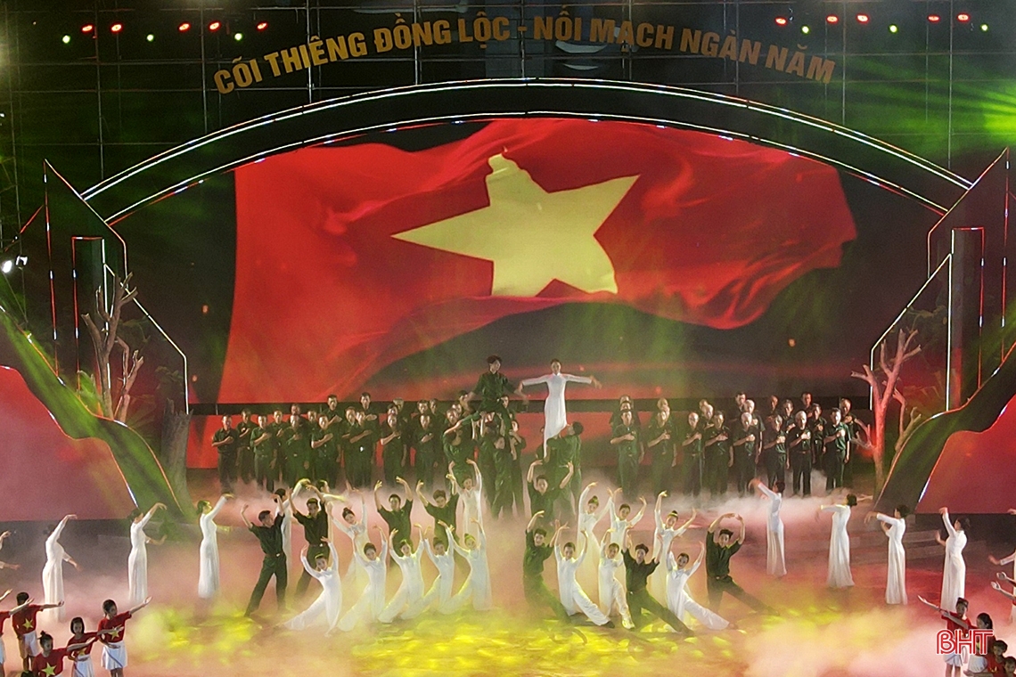 Hào hùng “Cõi thiêng Đồng Lộc - nối mạch ngàn năm”