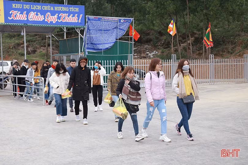 Người Hà Tĩnh co ro trong tiết trời rét đậm đầu năm