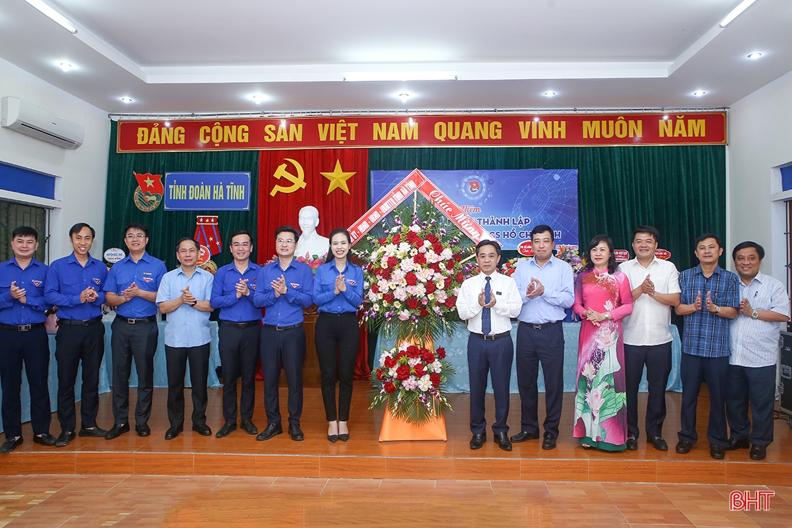 Cán bộ, đoàn viên phải tích cực rèn luyện “tâm trong, trí sáng, hoài bão lớn”