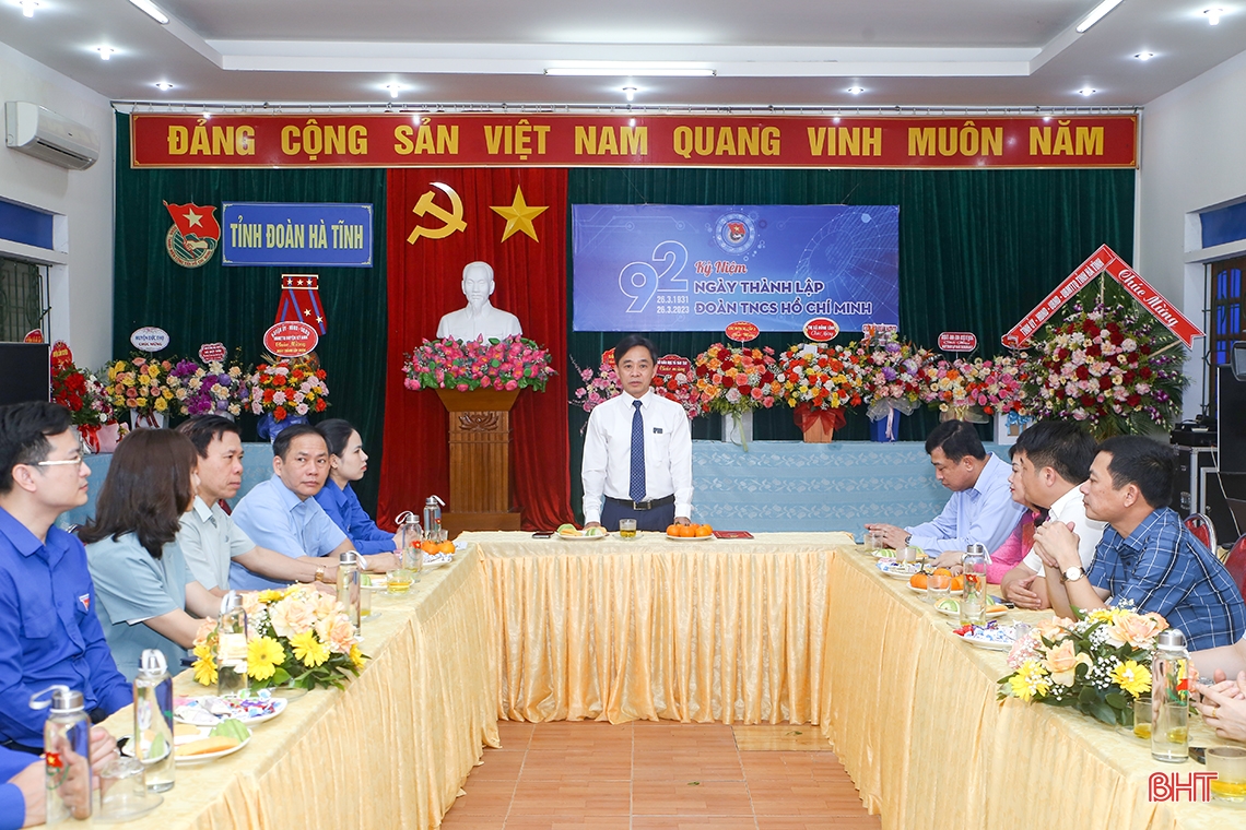 Cán bộ, đoàn viên phải tích cực rèn luyện “tâm trong, trí sáng, hoài bão lớn”