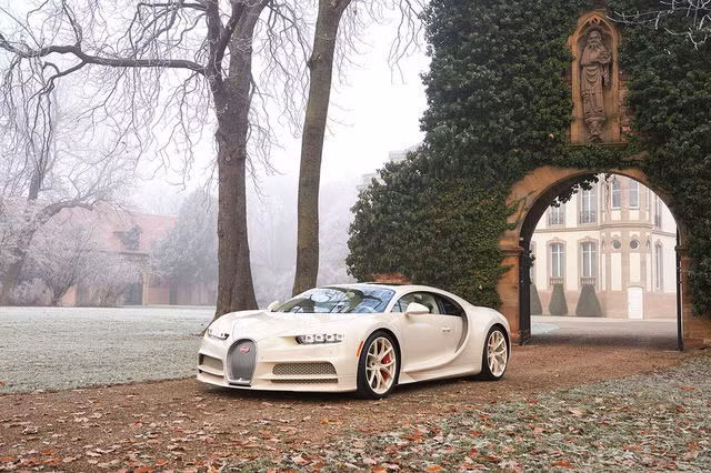 Siêu phẩm Bugatti Chiron độc nhất vô nhị trao tay đại gia bất động sản sau 3 năm hoàn thiện