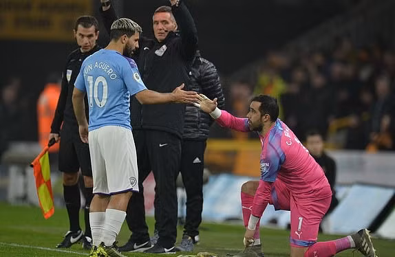 Man City thua ngược Wolverhampton sau khi dẫn 2 bàn