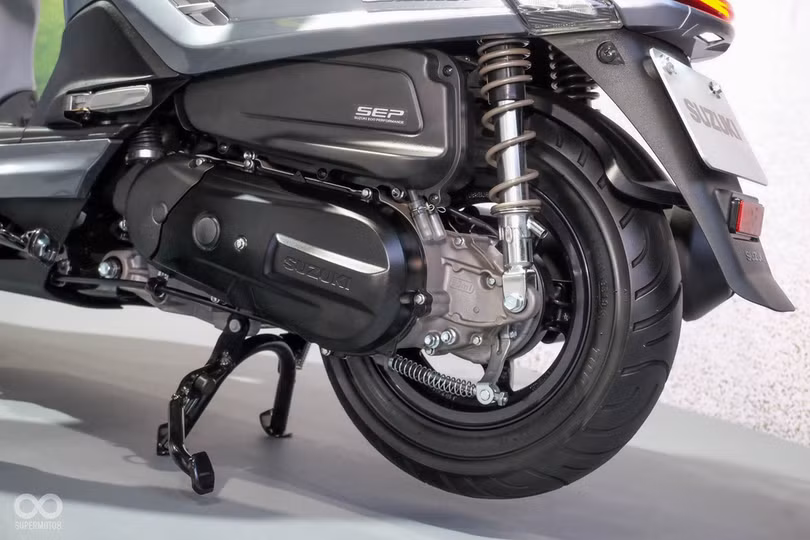 Xe ga Suzuki Saluto 125 ra mắt - kiểu dáng cổ điển, trang bị smartkey