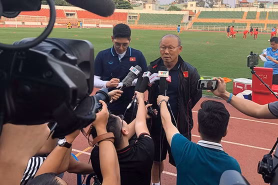 HLV Park Hang Seo: ‘Quang Hải sẽ đá ở Thái Lan, đã có phương án thay Văn Hậu’
