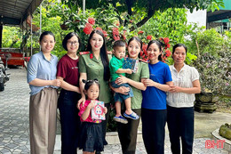 Những “bông hồng thép” tỏa hương trong vườn hoa thi đua yêu nước
