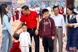 Người Hà Tĩnh giữ phong tục “Mùng 1 Tết cha, mùng 2 Tết mẹ, mùng 3 Tết thầy”