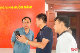 Niềm tự hào của những người thiết kế không gian Đại hội Đảng bộ tỉnh