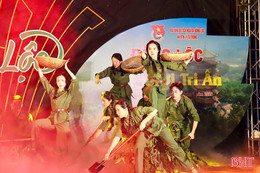 Soi mình vào nguồn cội