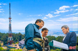 Giữ “cánh sóng” trên đỉnh non Hồng