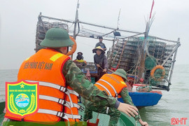 Phát hiện, xử phạt nhiều tàu giã cào khai thác trái phép ở vùng biển Hà Tĩnh