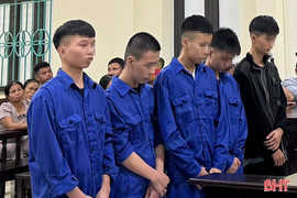 Cướp xe máy người đi đường, 5 thiếu niên lĩnh tổng cộng 164 tháng tù