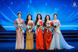 Nguyễn Khuê Thu đăng quang Mrs Earth Vietnam 2026