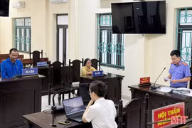 Lĩnh án 8 năm tù vì đột nhập nhà dân phá két sắt trộm tiền, vàng