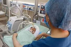 Viêm não mô cầu: Từ sốt nhẹ đến tử vong chỉ trong vài giờ