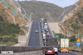 "Giấc ngủ trắng" và trải nghiệm suýt chết trên cao tốc 