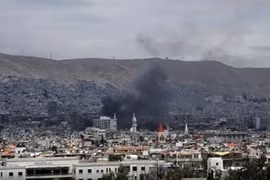 Syria nghi IS đứng sau vụ đánh bom gần khách sạn Tổng thống Pháp lưu trú