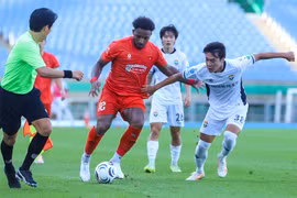 Xuân Son ghi bàn, tuyển Việt Nam toàn thắng ở Hàn Quốc