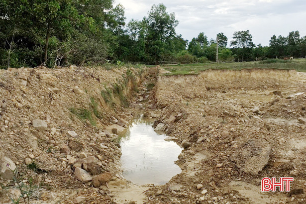 Hương Khê xử lý dứt điểm 8 công trình lấn chiếm vi phạm an toàn hồ đập