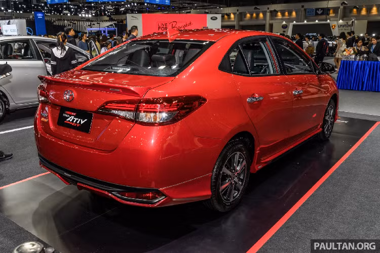 Toyota Yaris Ativ 1.2L mới từ 406 triệu đồng tại Thái Lan
