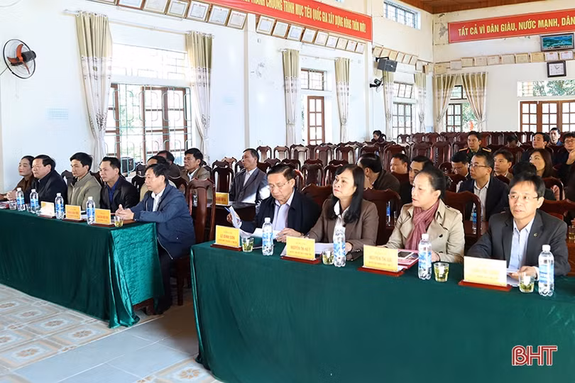 Đức Thọ thực hiện quy trình công tác nhân sự thành lập Đảng bộ xã Lâm Trung Thủy