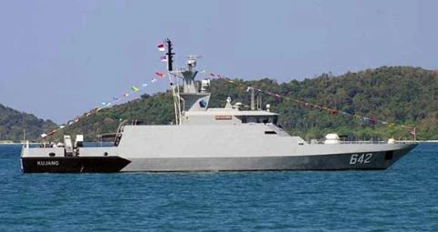 Philippines mua tàu tấn công nhanh