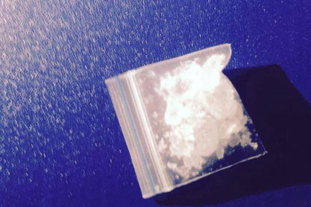 Mang “đá” vào nhà nghỉ để “đập” thì bị bắt !