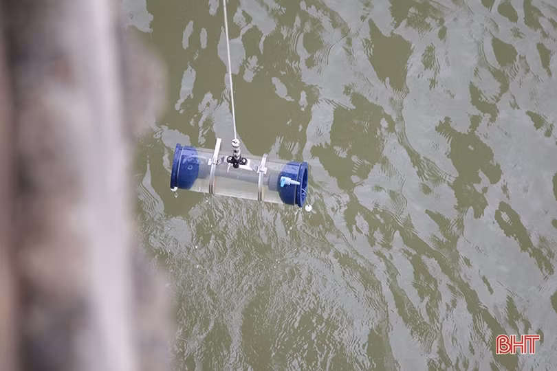 Theo chân các chuyên gia quan trắc môi trường Hà Tĩnh