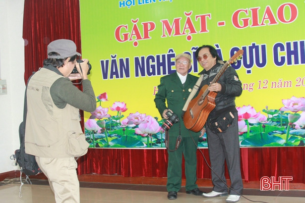 Văn nghệ sỹ cựu chiến binh Hà Tĩnh gặp mặt truyền thống