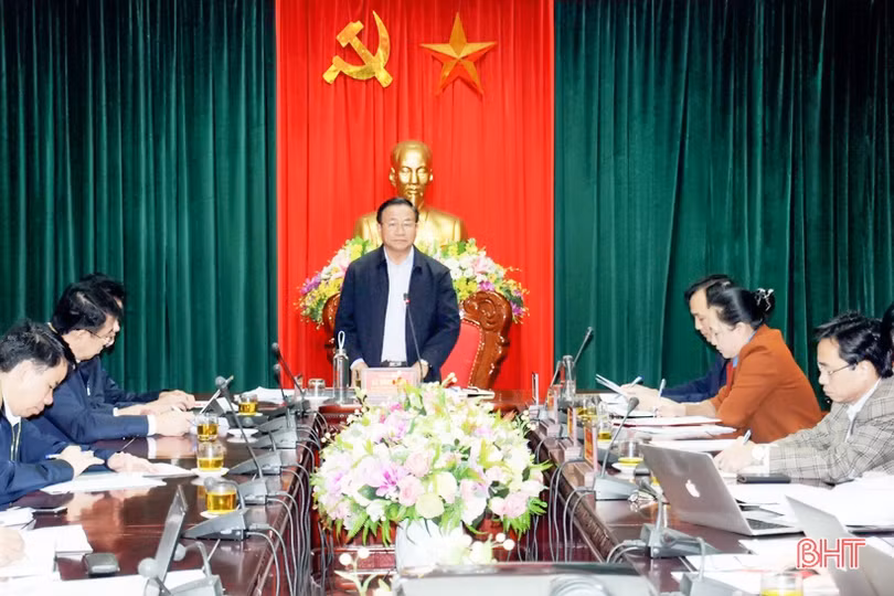 Dự thảo báo cáo chính trị trình Đại hội Đảng bộ tỉnh Hà Tĩnh khóa XIX được góp ý lần thứ nhất