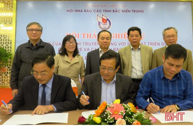 Báo chí Hà Tĩnh góp phần đưa ngành “công nghiệp không khói” vươn xa