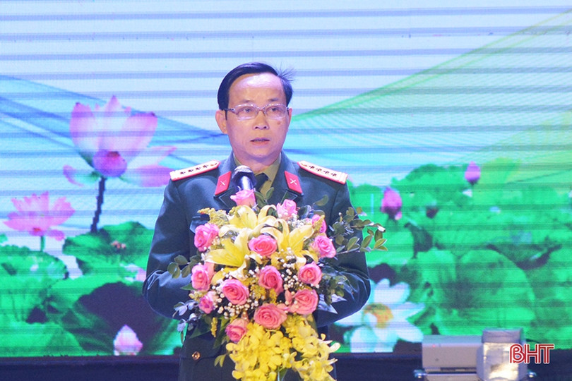 Gần 300 diễn viên tham gia Hội diễn Văn nghệ quần chúng LLVT Hà Tĩnh