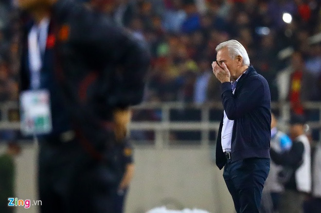 UAE hết kiên nhẫn, sa thải HLV Van Marwijk